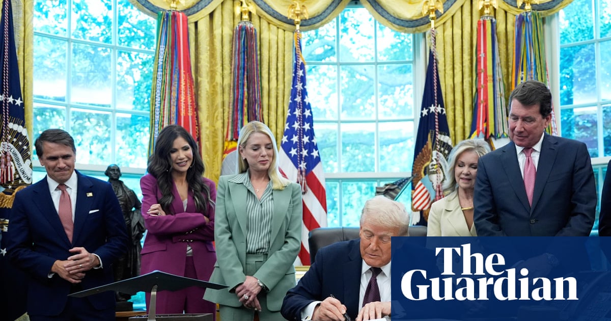 Trump to send national guard to Memphis and says Chicago is ‘probably next’ | Trump administration