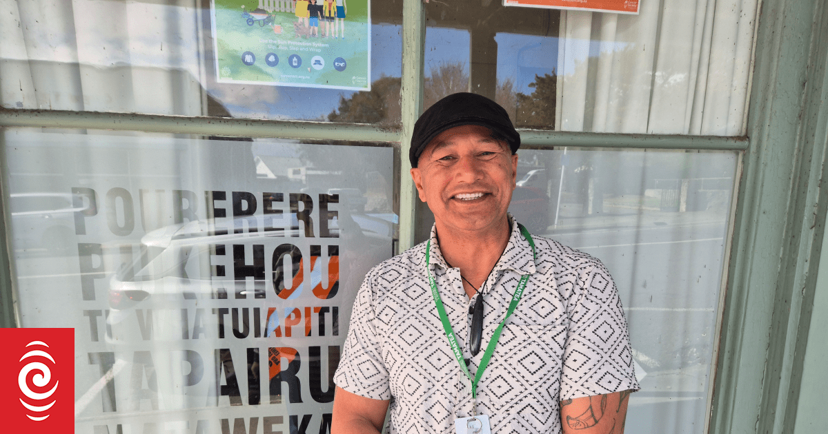 'Don't worry bro, we'll get it done': the mahi behind finding jobs