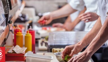 Pessimism persists despite slight lift in employee confidence