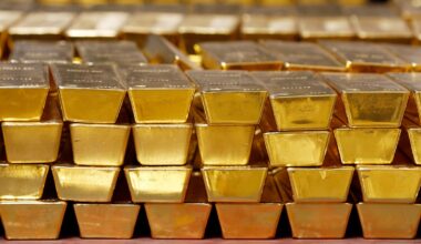 Gold price surge continues as debt mountain grows