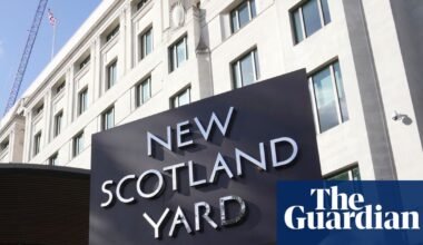 Three arrested in Essex on suspicion of assisting Russian intelligence service | UK news