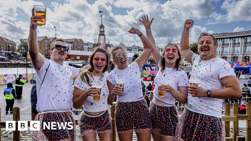 Rugby World Cup, Downs League and Gromits