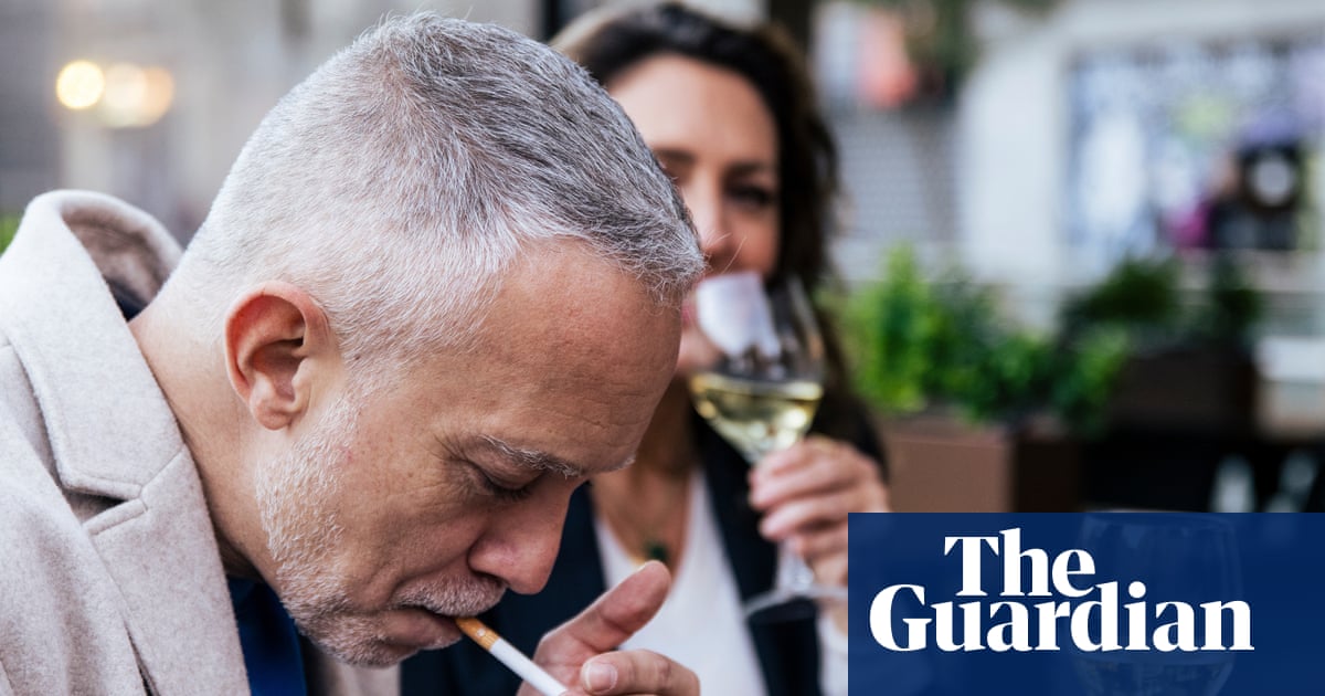 Spanish government moves to ban smoking on bar terraces | Spain