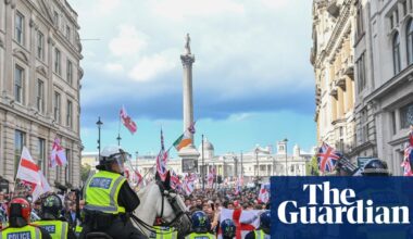 Far right’s show of force leaves Met desperately kettling counter-protesters | Far right