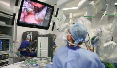 The robotic surgery revolution is coming to the NHS but just how safe | UK | News