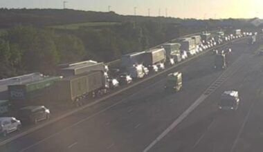 M4 traffic LIVE: Drivers stuck in long queues on major UK motorway after crash | UK | News