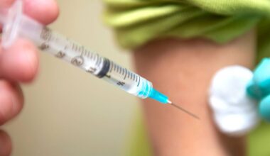 NHS urges certain Brits to book key vaccination from October 1 | UK | News
