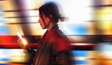 Experts Warn Major Internet Outage Is Imminent: Here's How To Make A Backup Tech Plan