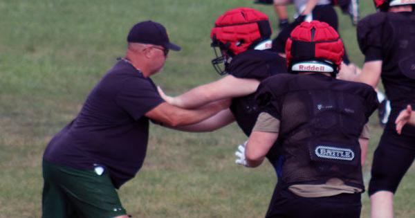Prep football: New London shuts down its season | The Hawk Eye - Burlington, Iowa