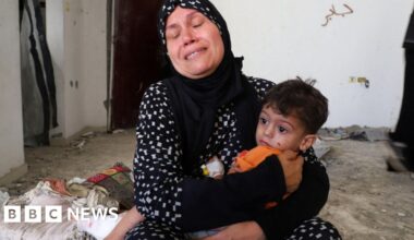 Israel intensifies Gaza City attacks as UN warns over displacement