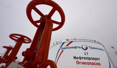 Ukrainian Strikes on Russian Refineries Causing Crisis for Putin