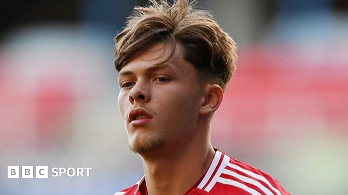 Sam Mather in Premier League 2 action for Manchester United