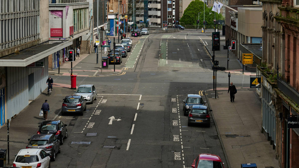 Man dies and multiple fall ill after suspected drugs incident in major UK city