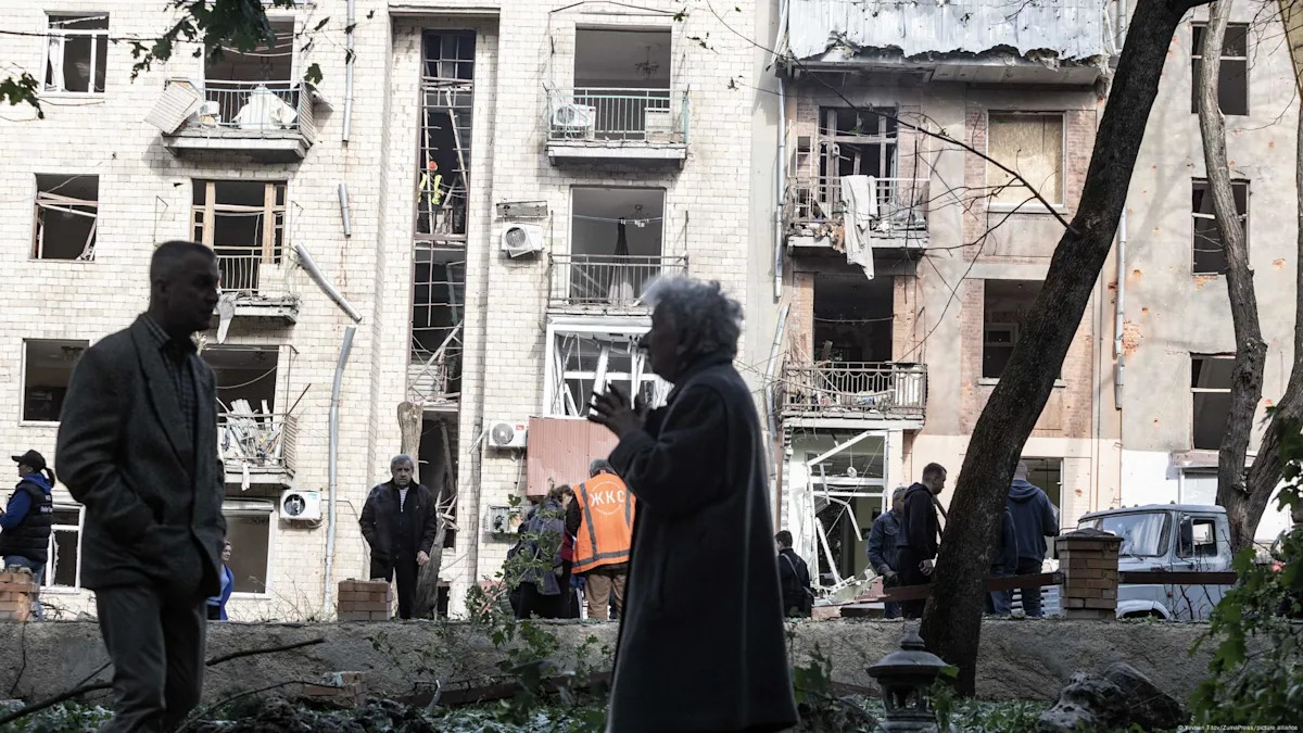 Russia kills 21 in attack on pension queue