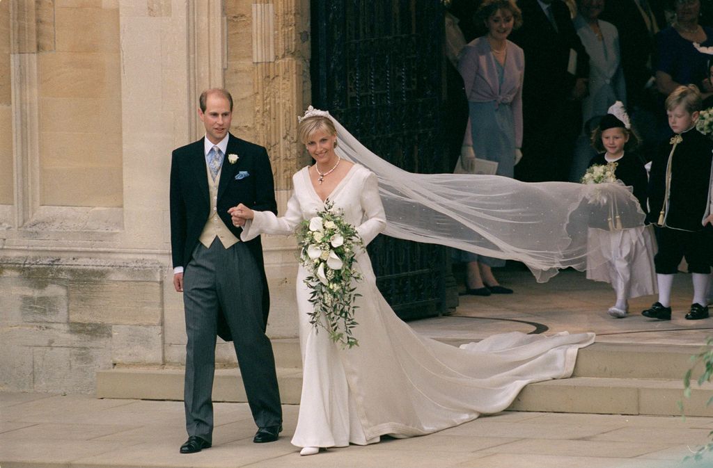 WINDSOR, UNITED KINGDOM - JUNE 19:  Prince Edward And Sophie Rhys-jones On The Day Of Their Wedding.  (Photo by Tim Graham Photo Library via Getty Images)