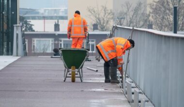 Nearly 2 in 3 Ukrainian refugees are in paid employment