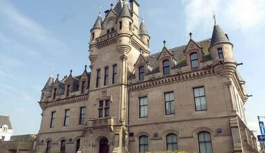 Port Glasgow man accused of making threats to kill a woman