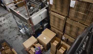 U.S. manufacturing contracts for sixth straight month over tariff fallout
