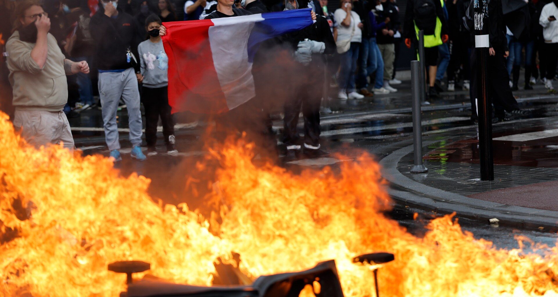 France’s streets ablaze as antigovernment protests disrupt daily life | Protests News
