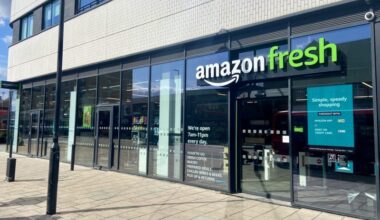 Front exterior of Amazon Fresh store in Hounslow