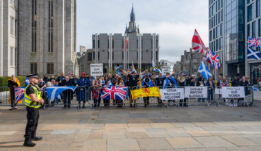 London "Unite the Kingdom" rally clashes with police - JURIST