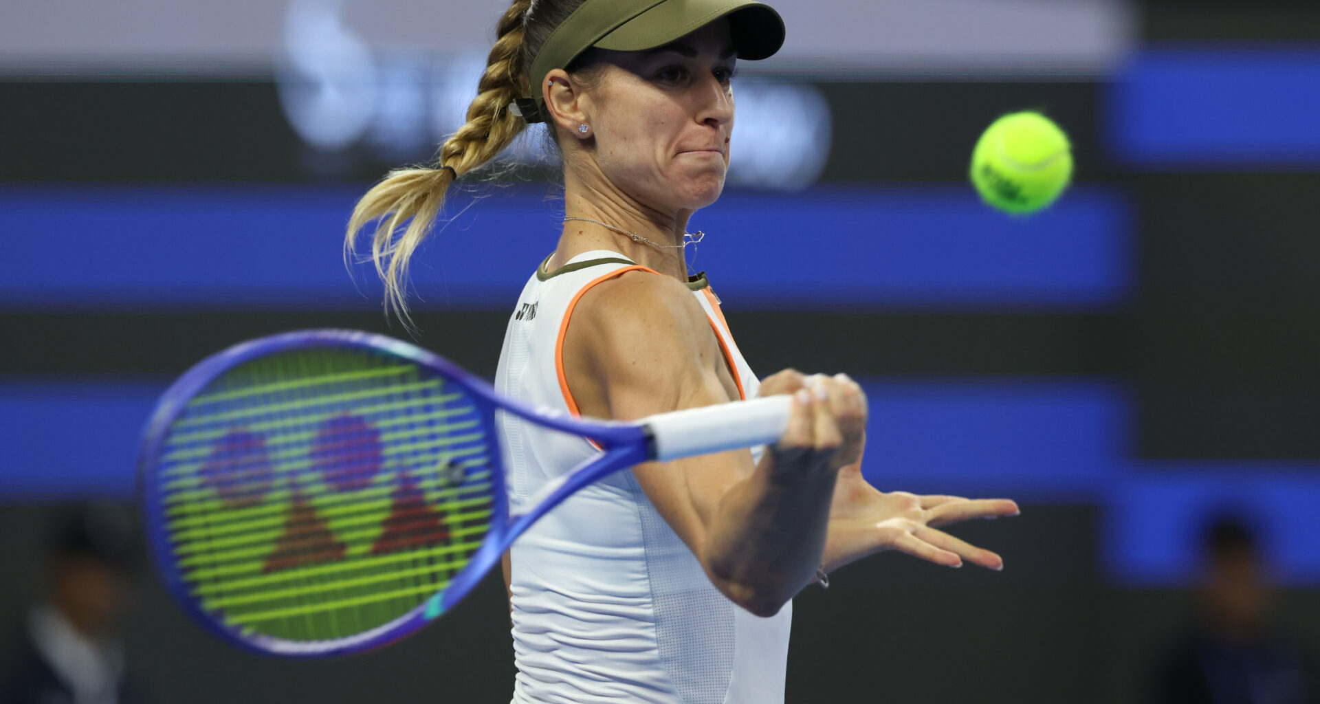 Bondar halts Andreescu comeback in Beijing; Krejcikova, Sakkari advance