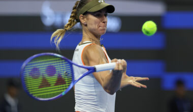 Bondar halts Andreescu comeback in Beijing; Krejcikova, Sakkari advance
