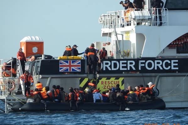 Cooper refuses to confirm migrants will be sent to France this month in one in one out deal - London Business News