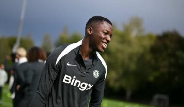 Gallery: Final preparations for Brentford trip complete! | News | Official Site