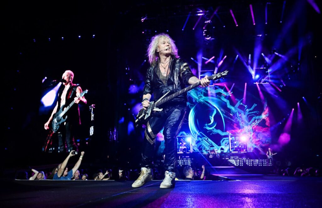 Def Leppard playing live in Atlanta in 2024