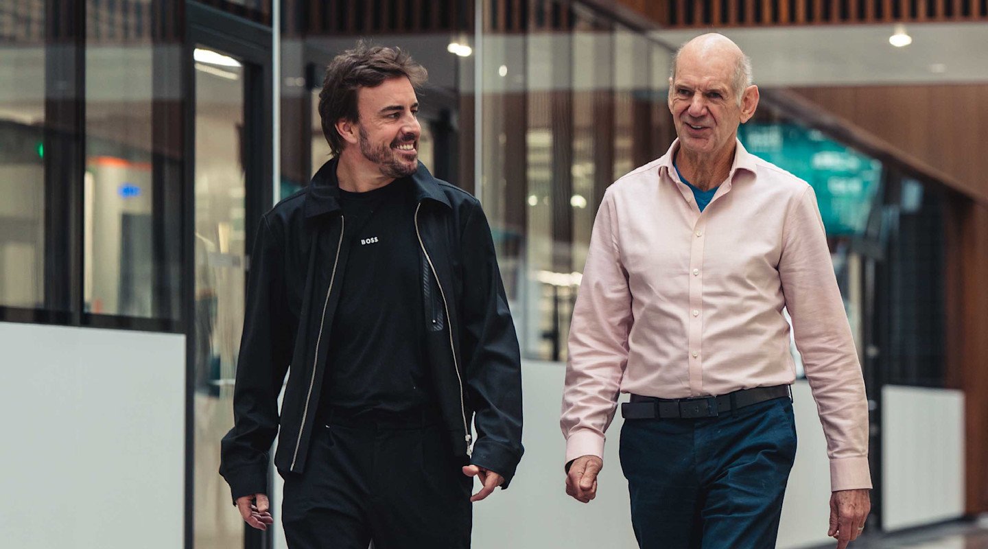 Fernando Adrian in line