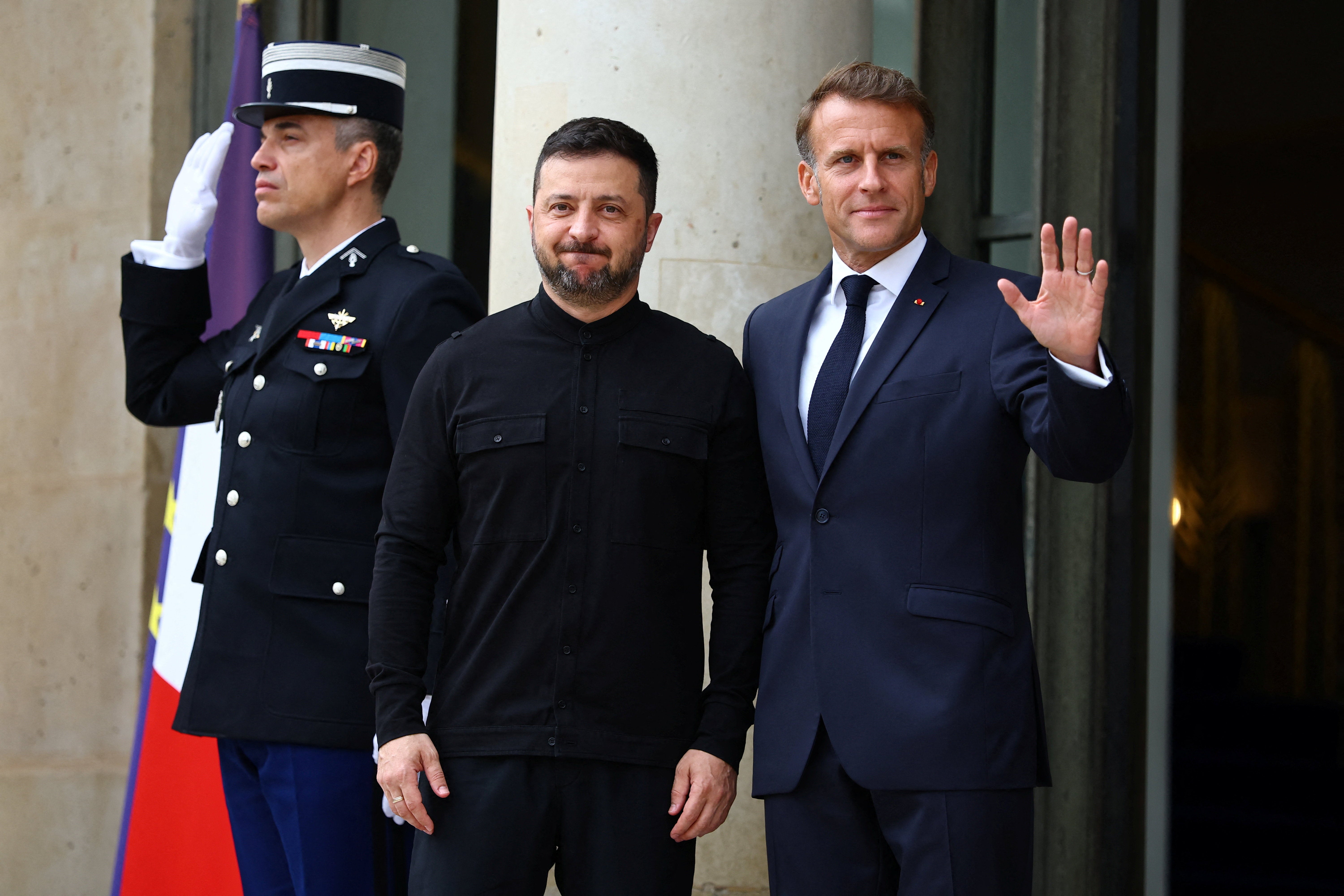 French president Emmanuel Macron welcomes Ukrainian president Volodymyr Zelensky as he arrives for a summit of the ‘Coalition of the Willing’, at the Elysee Palace in Paris