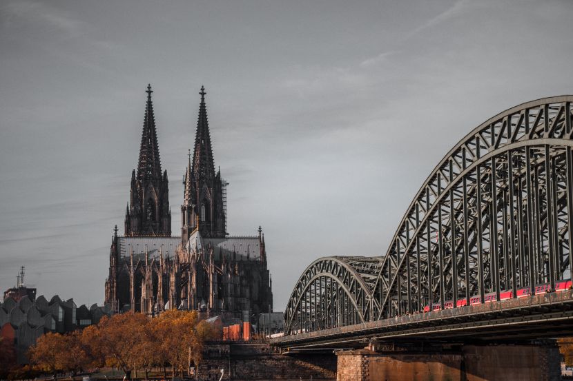 Tourism Industry in the DACH Region (Germany, Austria, and Switzerland) Faces Uncertainty: Decreased Confidence and New Challenges in 2025