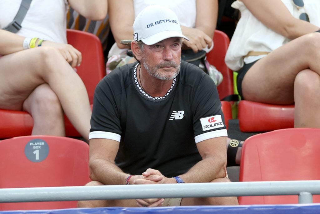 Coach Brad Stine watches Tommy Paul of United States play Jack Draper of Great Britain during Day 1 of the Telcel ATP Mexican Open 2024 at Arena GNP Seguros.