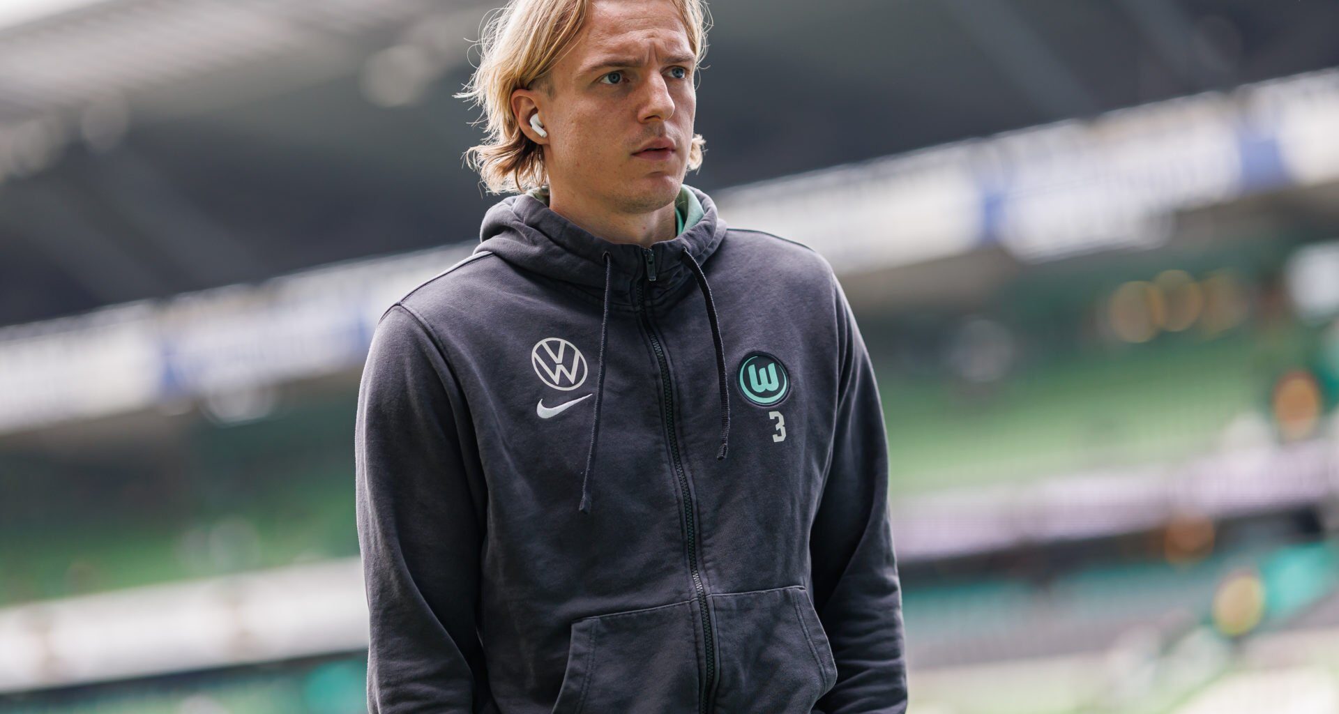 Daniel Farke explains why Sebastiaan Bornauw is not playing for Leeds United right now