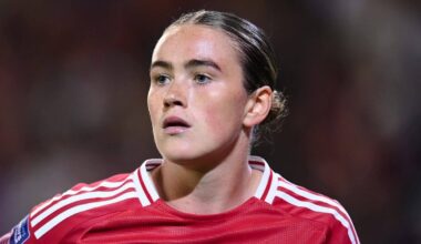 Grace Clinton announces Manchester United departure as Manchester City move nears