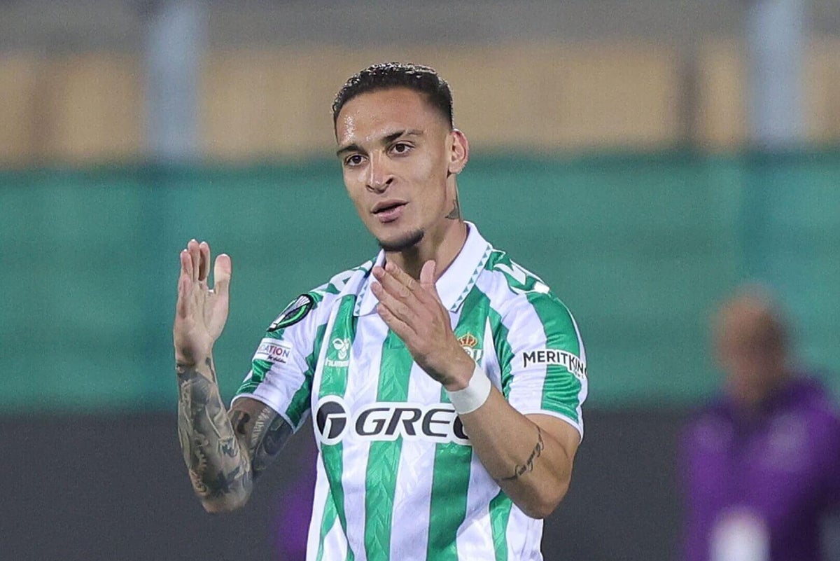 Real Betis complete signing of Antony from Manchester United in €25m deal