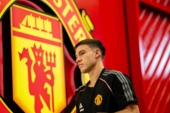 Manchester United v Burnley - Premier League