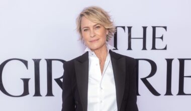 Robin on Living in the U.K.: ‘America Is a Shitshow’