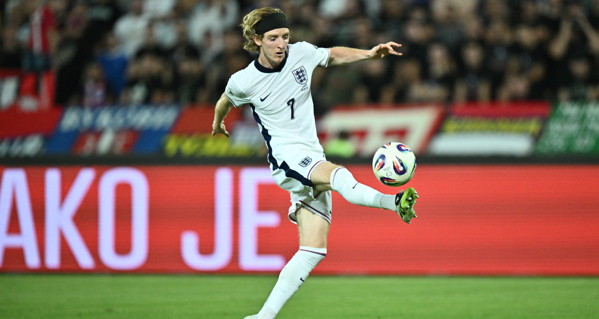 National media are divided on Newcastle United's Anthony Gordon as England hammer Serbia