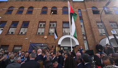 Palestinian flag raised outside embassy in London after UK recognition | Israel-Palestine conflict News