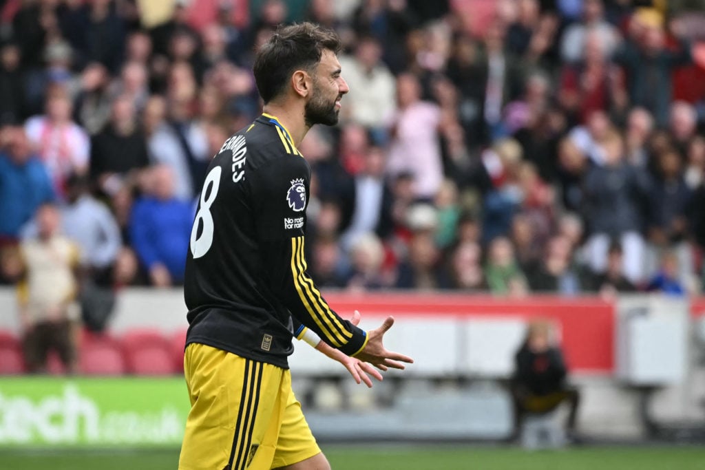 Bruno Fernandes complaining during Manchester United vs Brentford.
