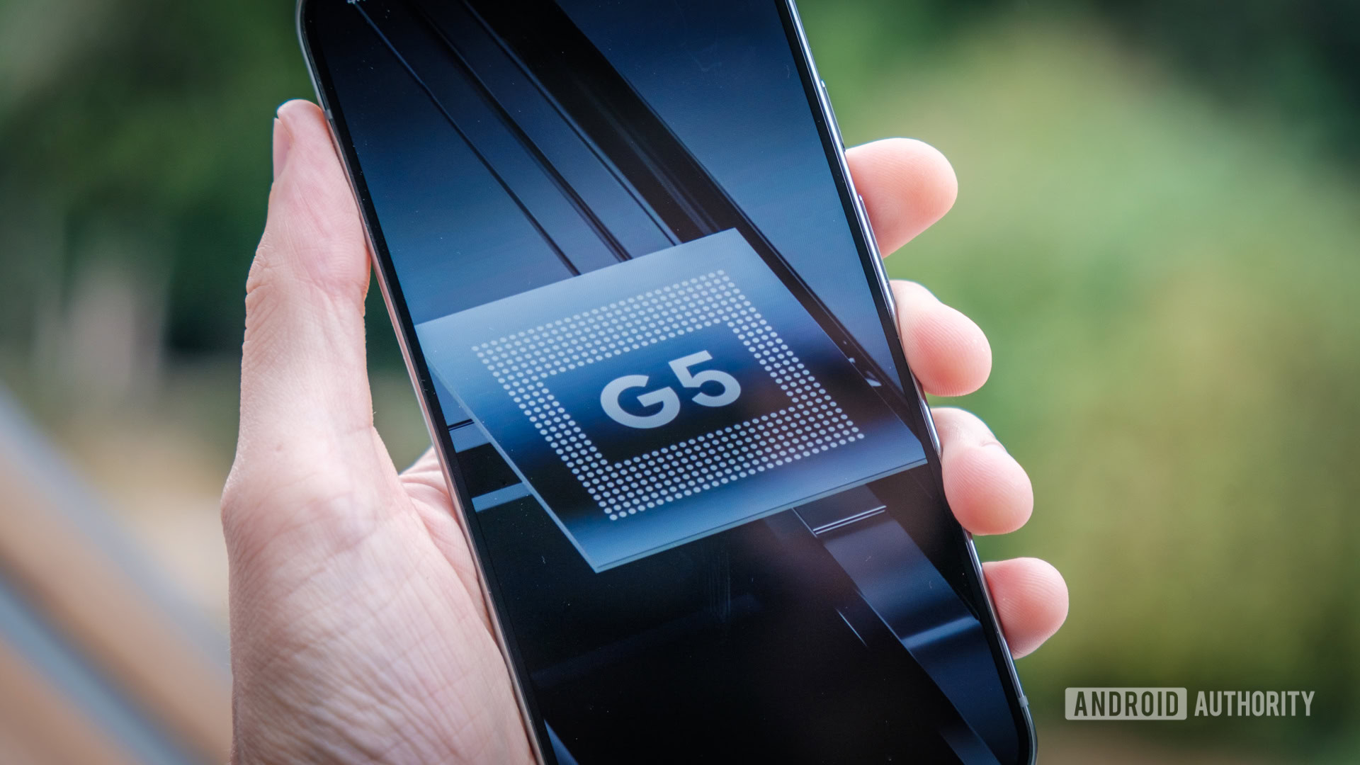 Google Pixel Tensor G5 phone in hand