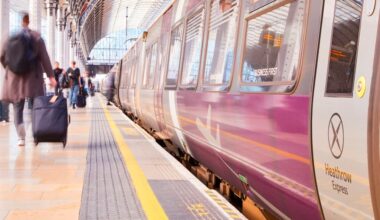 Heathrow Express and Elizabeth Line chaos after power failure - London Evening Standard