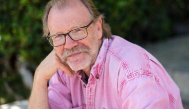 Syracuse's George Saunders wins National Book Award; youngest winner in two decades