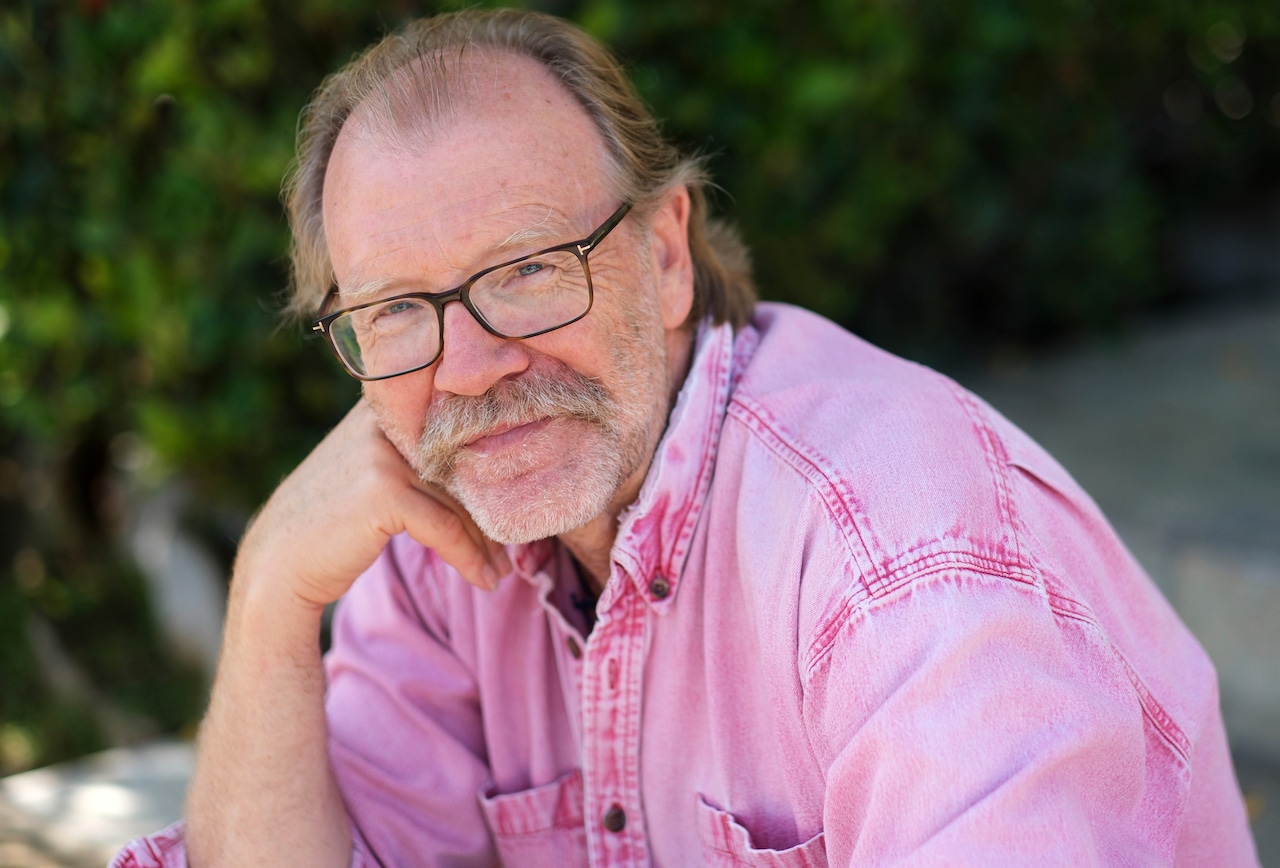 Syracuse's George Saunders wins National Book Award; youngest winner in two decades