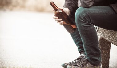 Study: Genetically modeled GLP1R and GIPR agonism reduce binge drinking and alcohol-associated phenotypes: a multi-ancestry drug-target Mendelian randomization study. Image Credit: Voyagerix / Shutterstock
