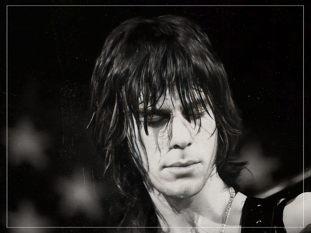 Jeff Beck claims that he wrote the "first heavy metal riff"