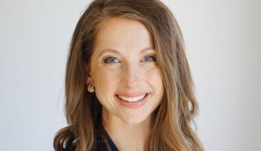 Book by Kamber Parker Bowden '17 scores Amazon's No. 1 HR spot