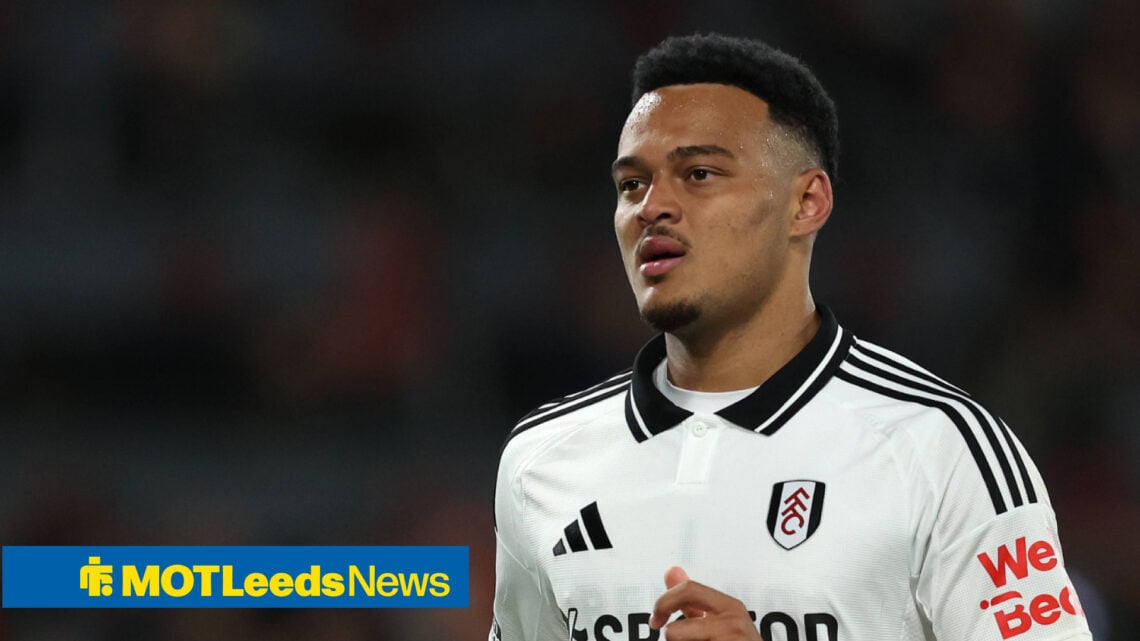 Rodrigo Muniz in a Fulham shirt